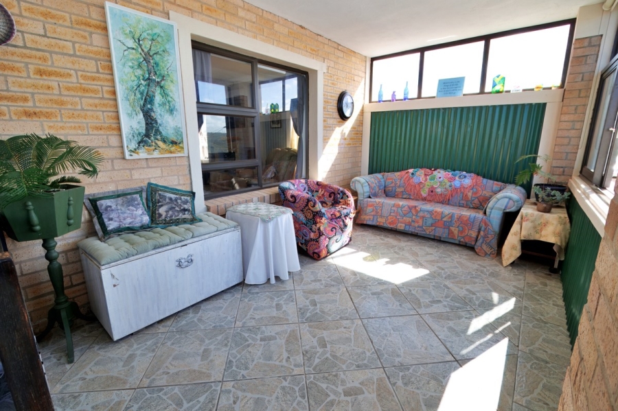 4 Bedroom Property for Sale in Stilbaai Wes Western Cape